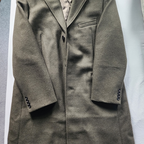 J. Crew Other - Men's Olive Green Single-Breasted Overcoat